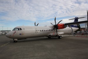 Det første ATR72-600 fly til Jet Time i SAS-farver foran ATR-fabrikken ved leveringen i oktober 2013. Foto: Andreas Krog.