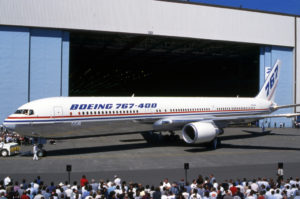 Boeing 767-400 ved præsentationen i august 1999. (Foto: Jon Proctor)