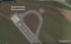TUI-flyet benyttede "sløjfen" for enden af banen for at få nogle ekstra meter til starten. (Grafik: AV Herald / Google Earth)
